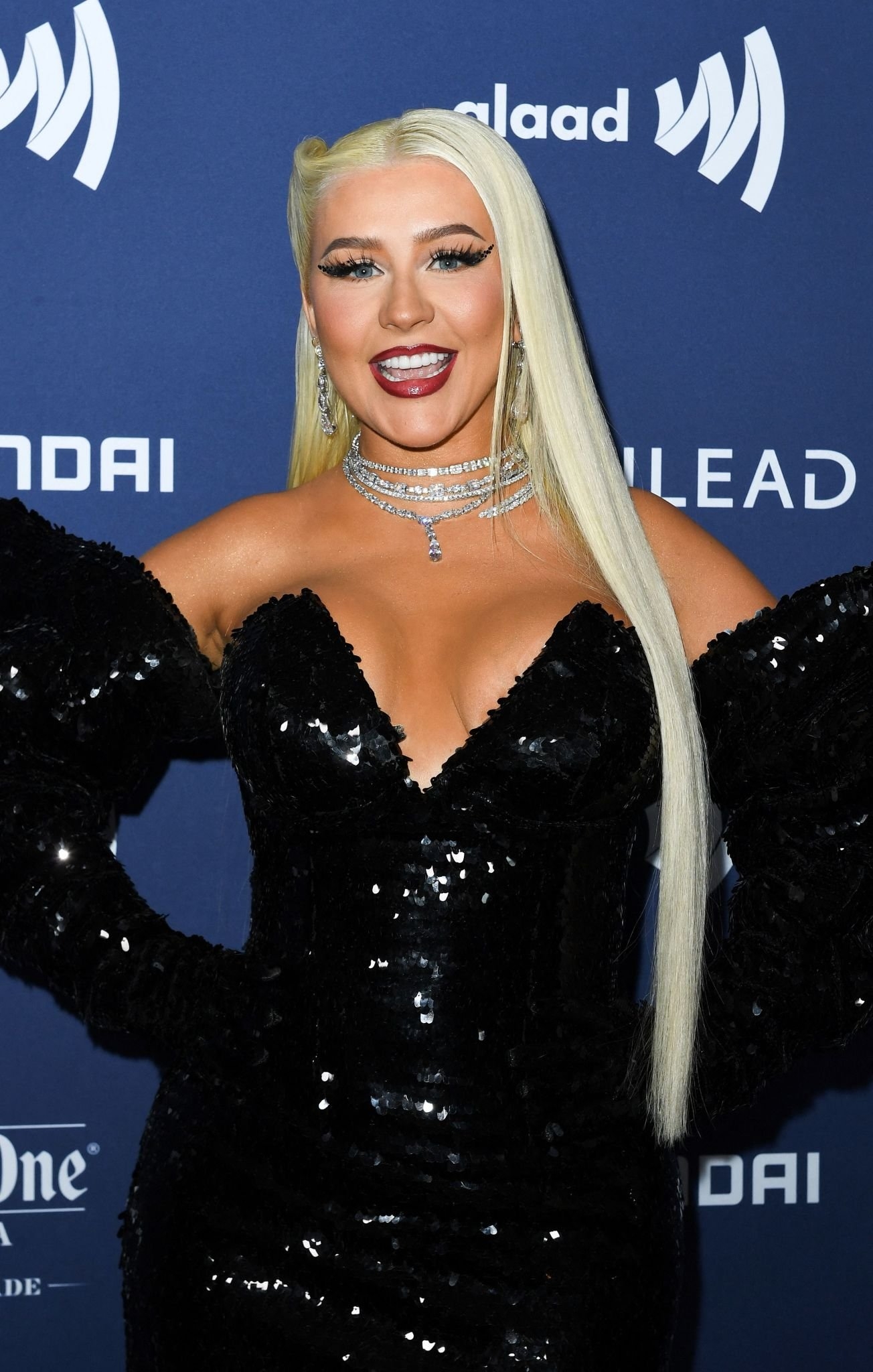GLAAD_Media_Awards_2023_-_Red_Carpet_-__Christina_Aguilera_Daily_069~0.jpg