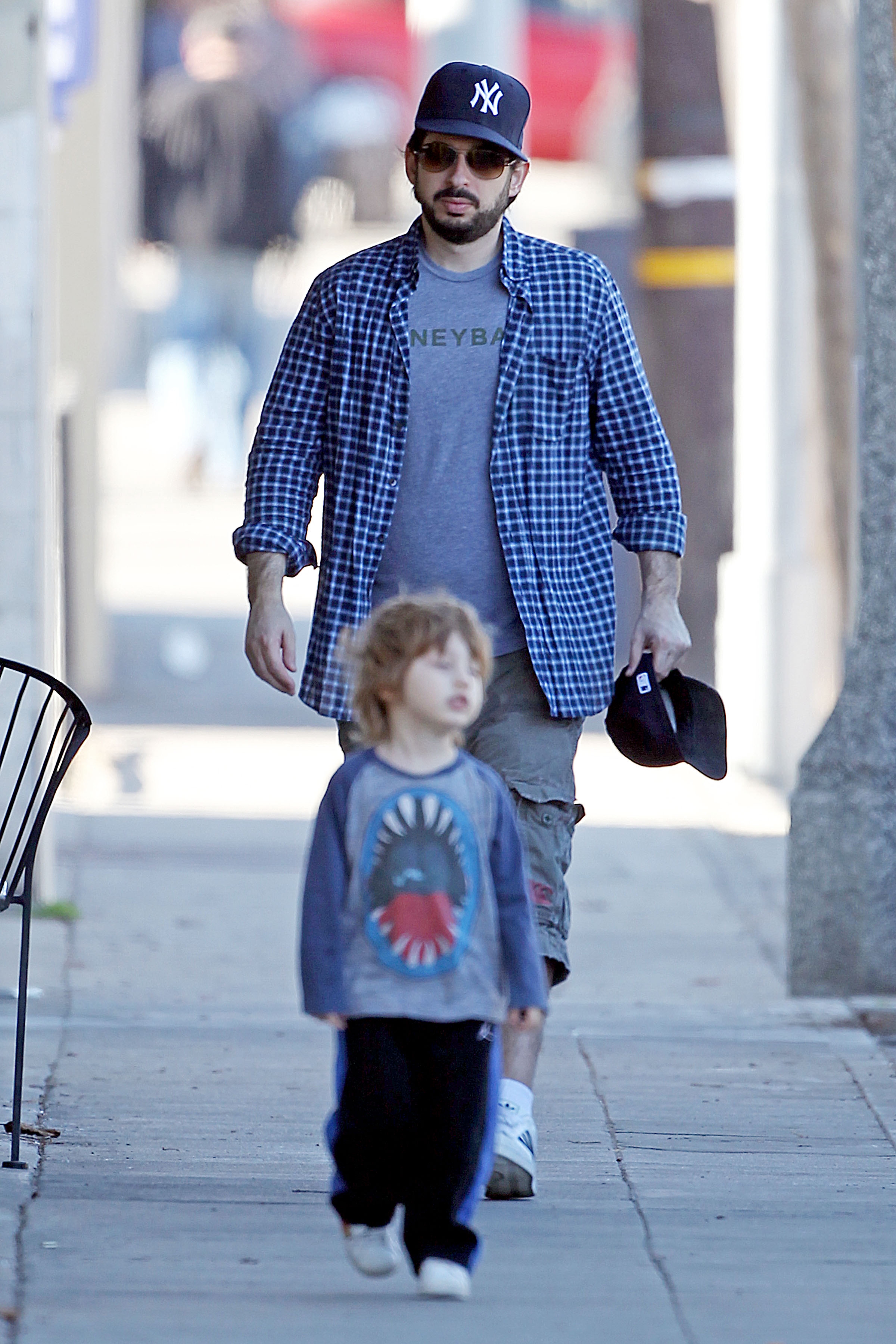 Jordan_Bratman_with_Max_-_January_4_-_Christina_Aguilera_Daily_01.jpg Jordan_Bratman_with_Max_-_January_4_-_Christina_Aguilera_Daily_01.jpg