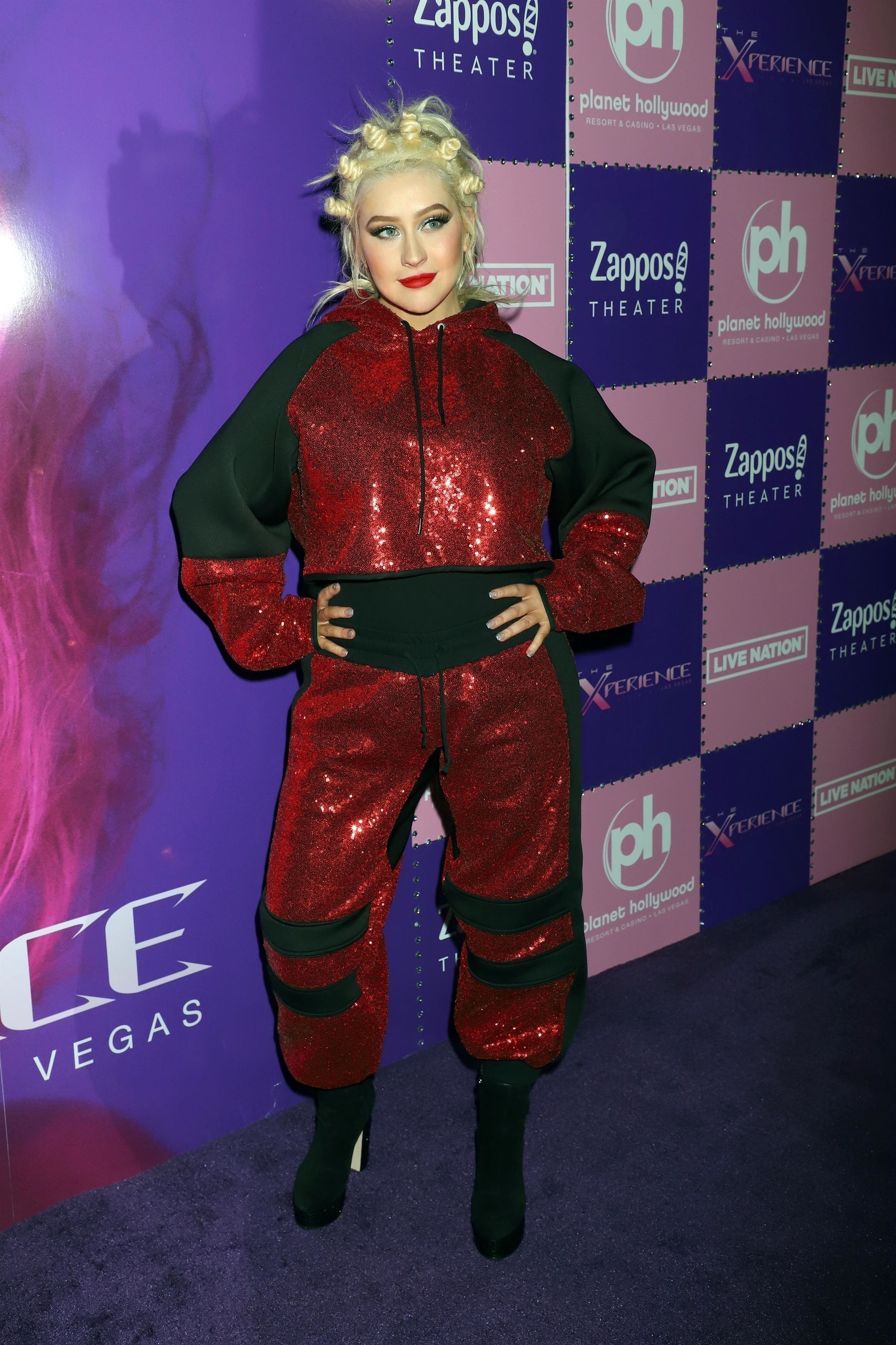 KazCMwxe_b.jpg KazCMwxe_b.jpg