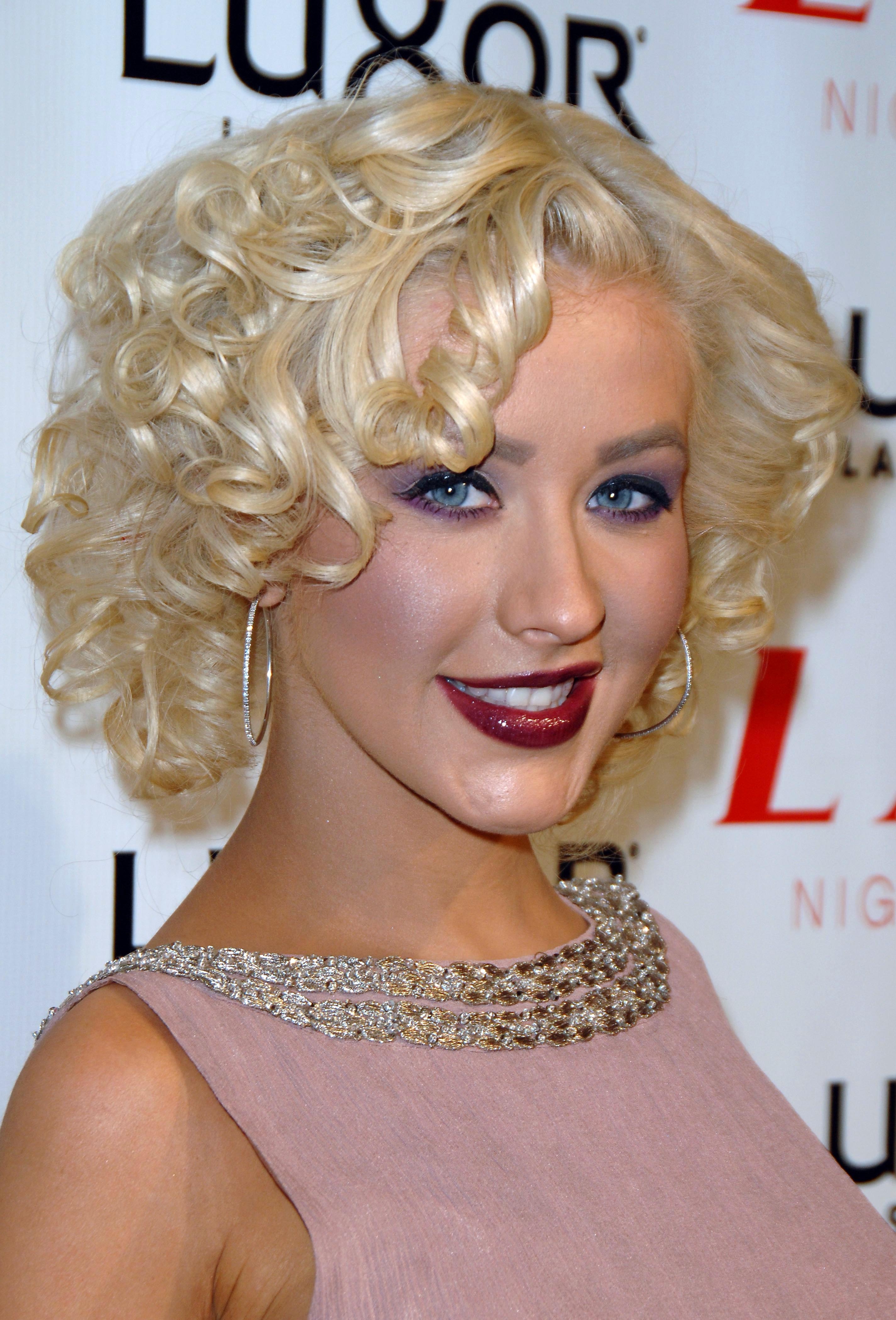LAX_Nightclub_-_September_08_-__Christina_Aguilera_Daily_18.jpg LAX_Nightclub_-_September_08_-__Christina_Aguilera_Daily_18.jpg