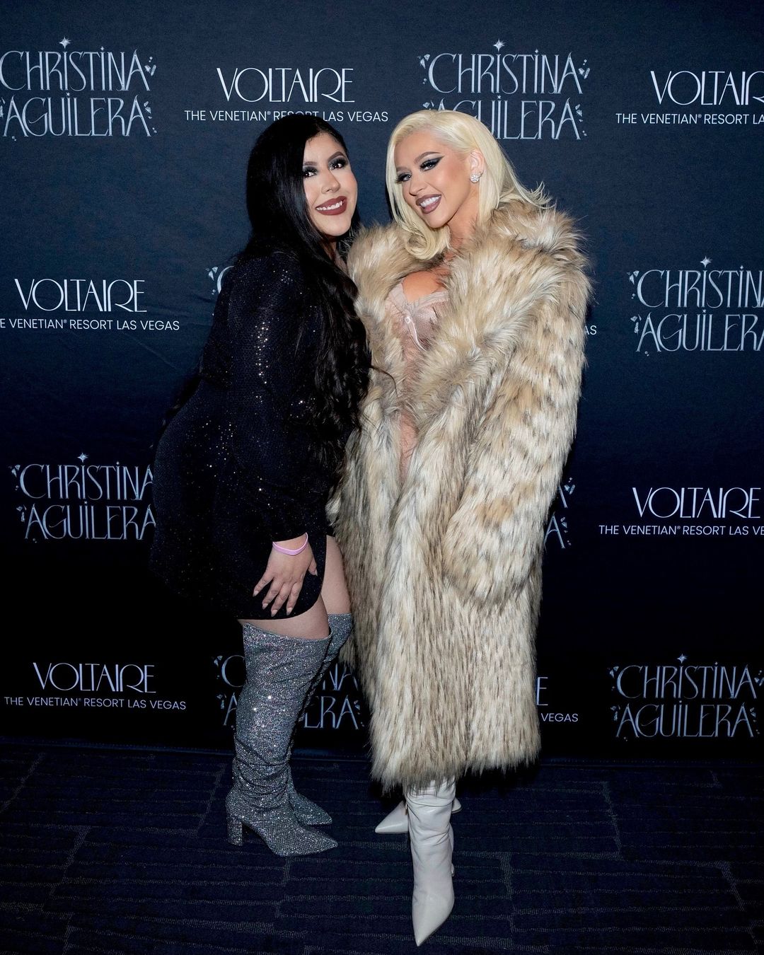 Meet_and_Greet_at_Xtinas_Vegas_residency_at_Voltaire_-_Xtina_Daily_-_XtinaHQ_07_.jpg Meet_and_Greet_at_Xtinas_Vegas_residency_at_Voltaire_-_Xtina_Daily_-_XtinaHQ_07_.jpg