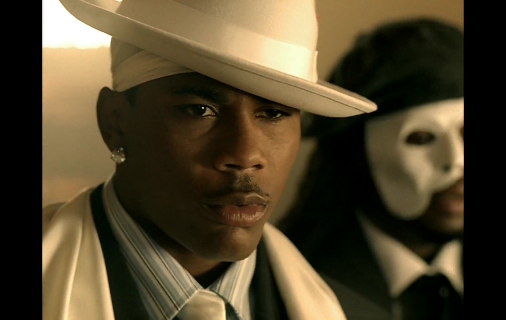 Nelly_-_Tilt_Ya_Head_Back_021.jpg Nelly_-_Tilt_Ya_Head_Back_021.jpg