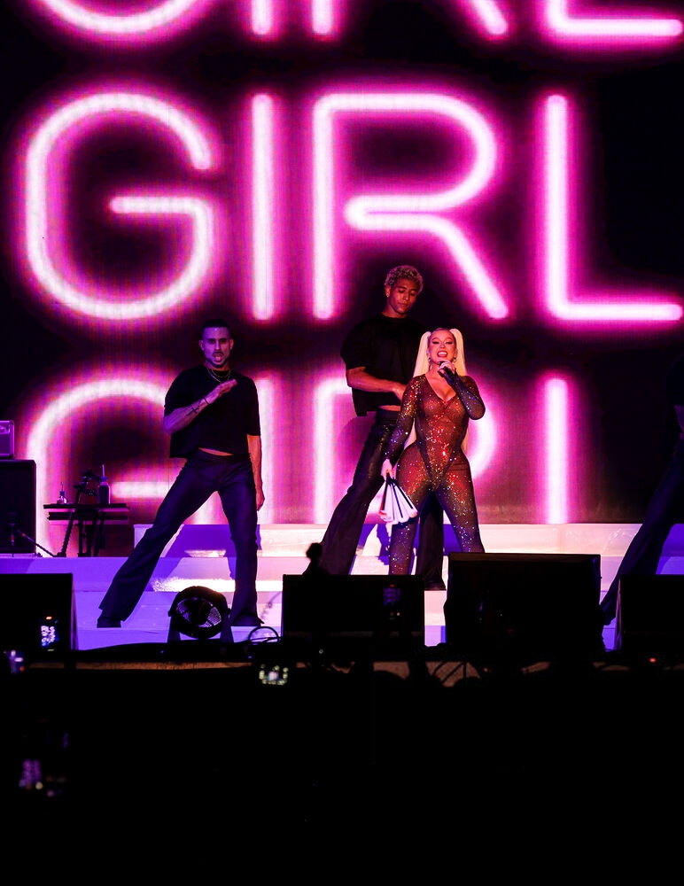 Pride_Island_xtinadaily_0030~0.jpg Pride_Island_xtinadaily_0030~0.jpg