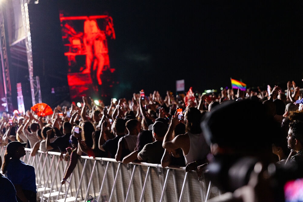 Pride_Island_xtinadaily_0075~0.jpg Pride_Island_xtinadaily_0075~0.jpg