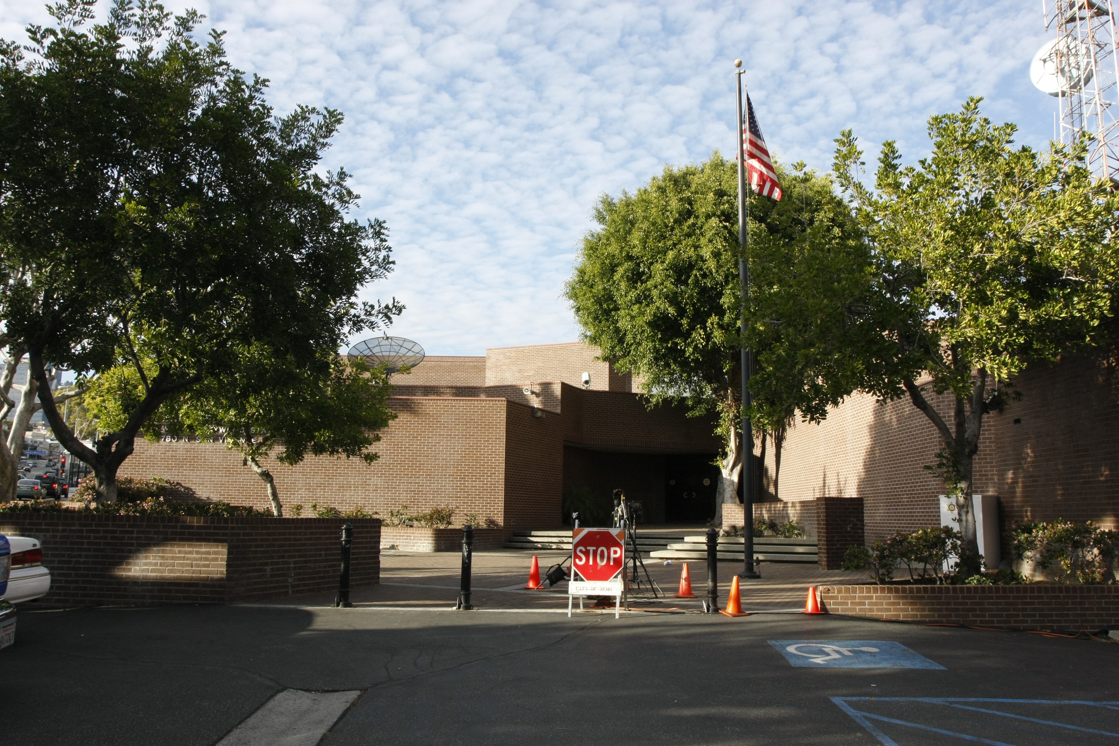 Sheriff_s_department_-_Christina_Aguilera_Daily_005.jpg Sheriff_s_department_-_Christina_Aguilera_Daily_005.jpg