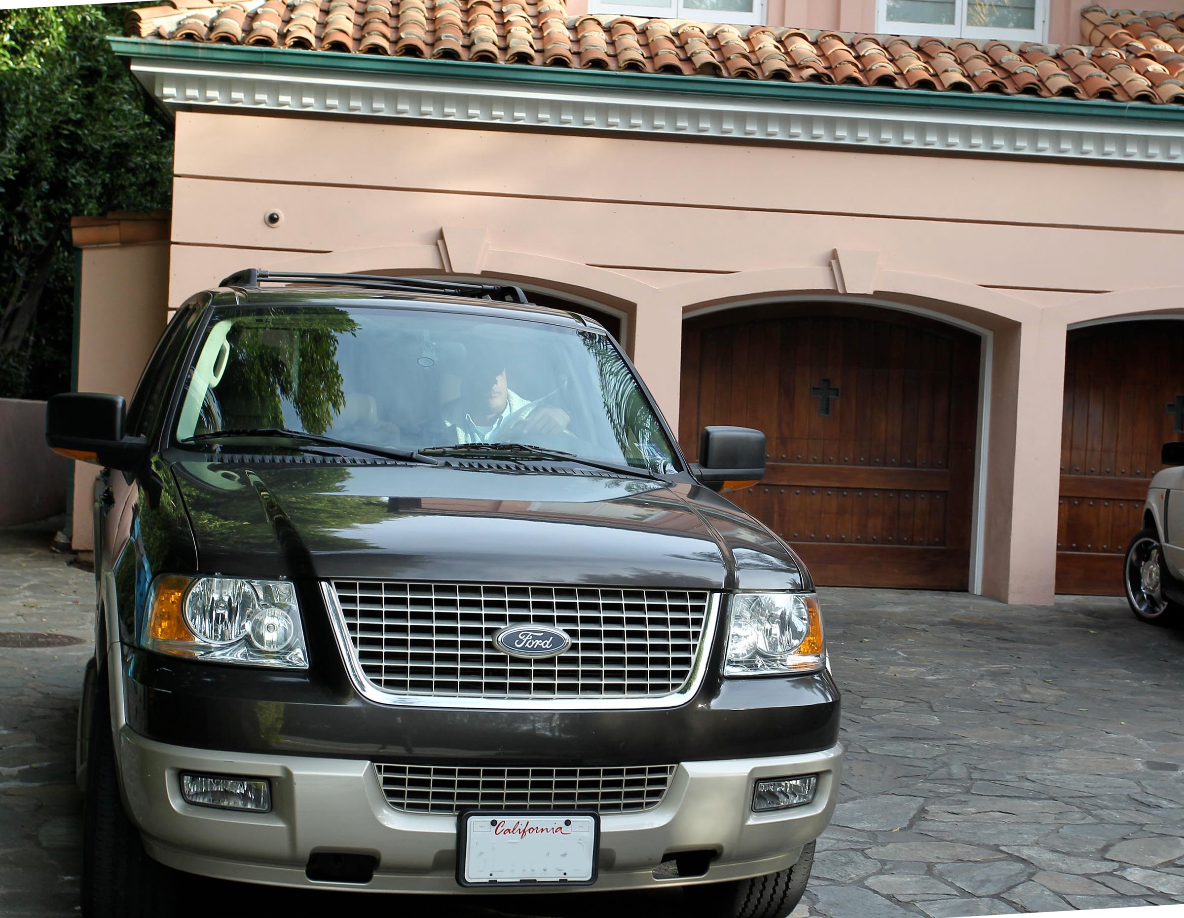 Sheriff_s_department_-_Christina_Aguilera_Daily_037.jpg Sheriff_s_department_-_Christina_Aguilera_Daily_037.jpg