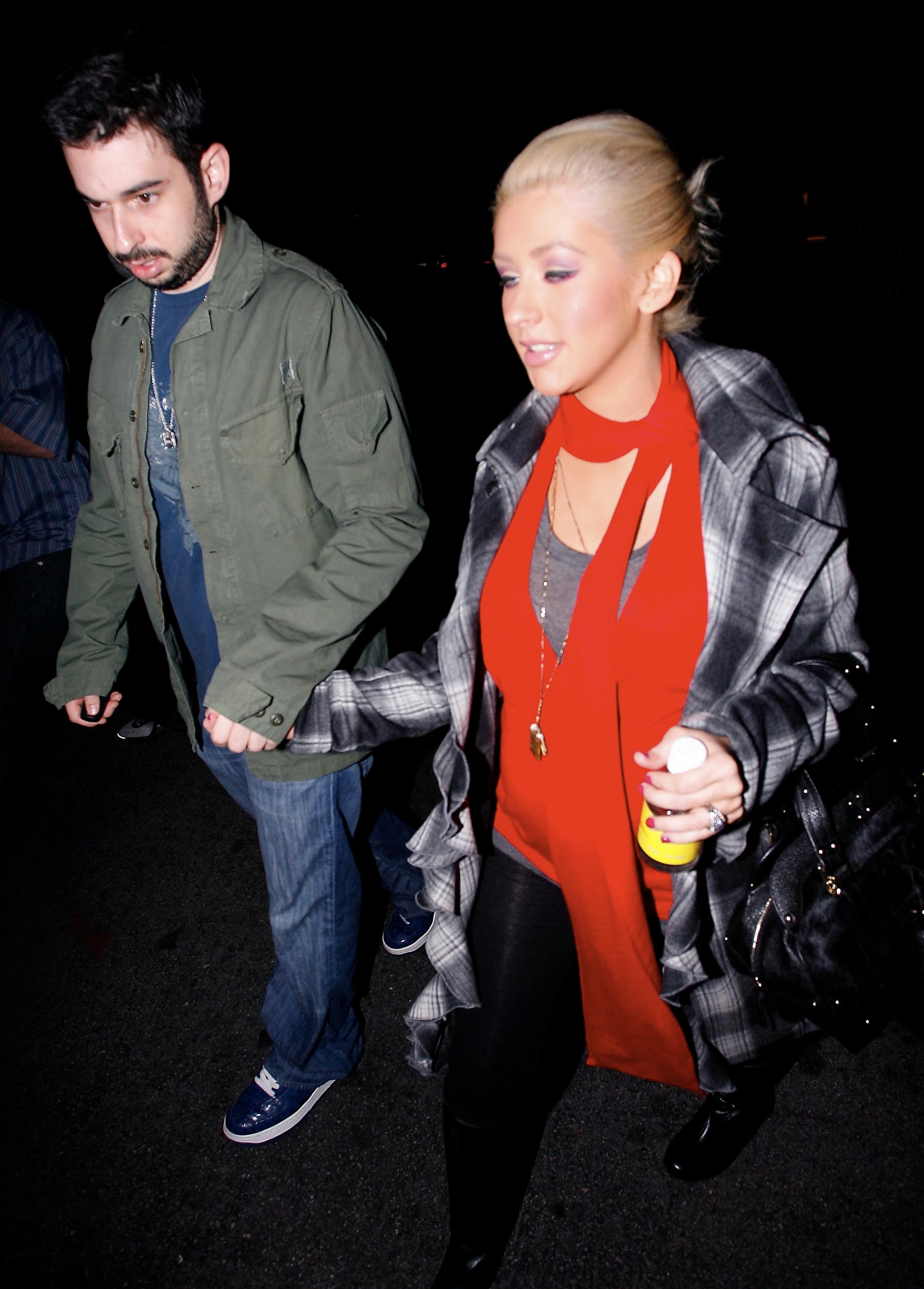 Shopping_At_Fred_Segal___Ron_Herman_In_Hollywood_With_Jordan_-_November_3_-__Christina_Aguilera_Daily_7.jpg