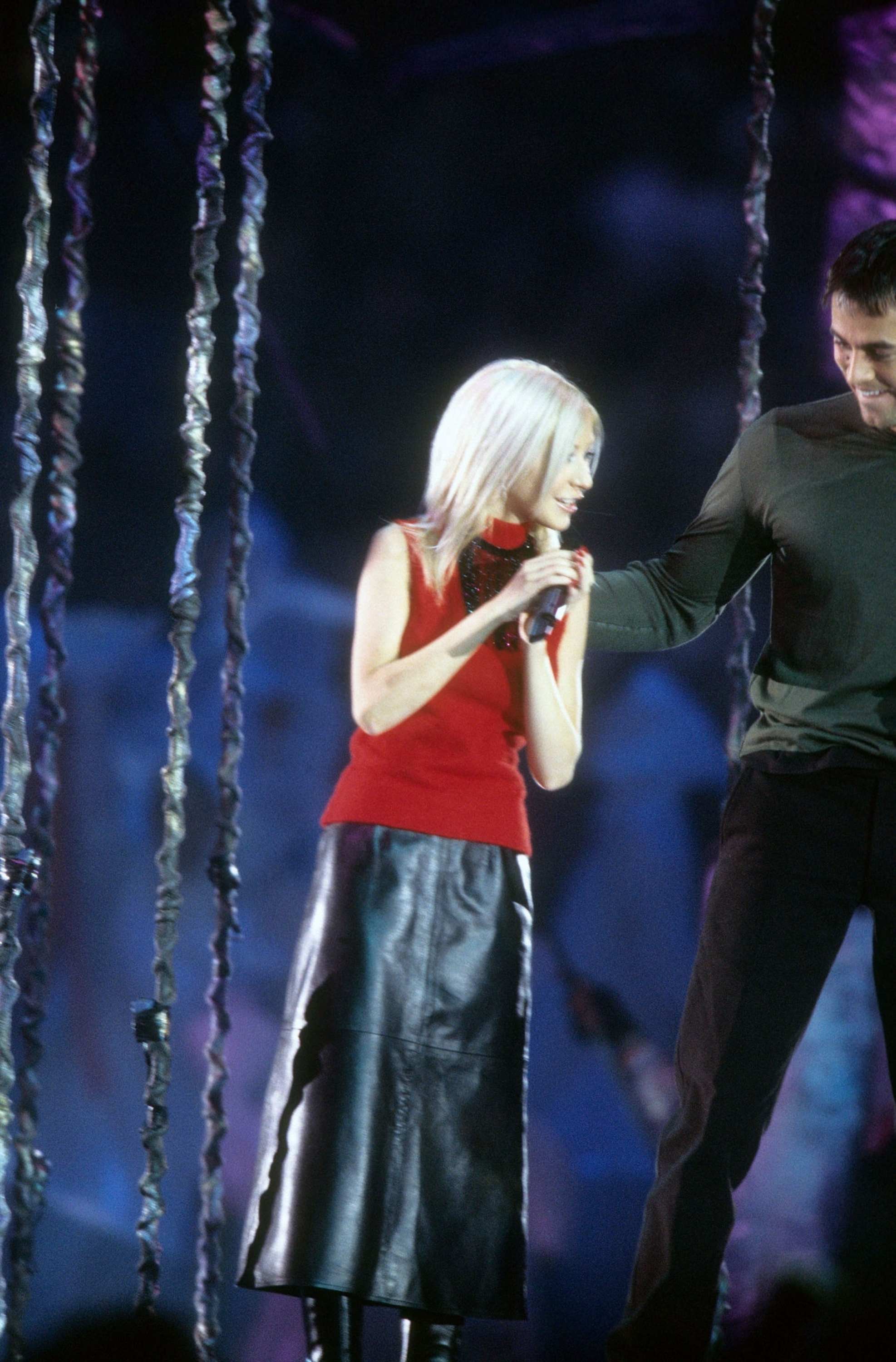 Super_Bowl_XXXIV_-_Halftime_Show_-_XtinaDaily_0010.jpg Super_Bowl_XXXIV_-_Halftime_Show_-_XtinaDaily_0010.jpg