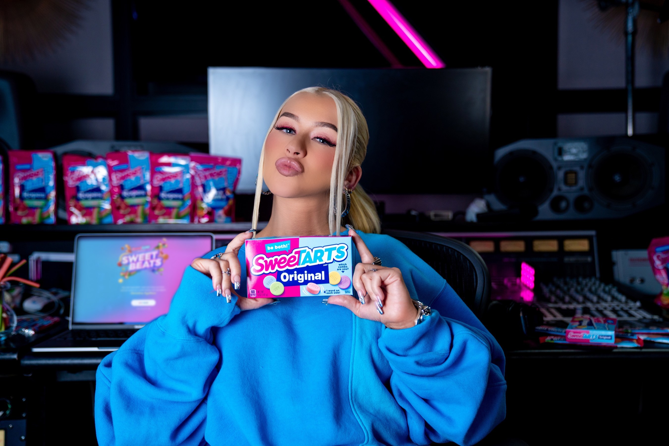 SweeTARTS___Christina_Aguilera.jpeg