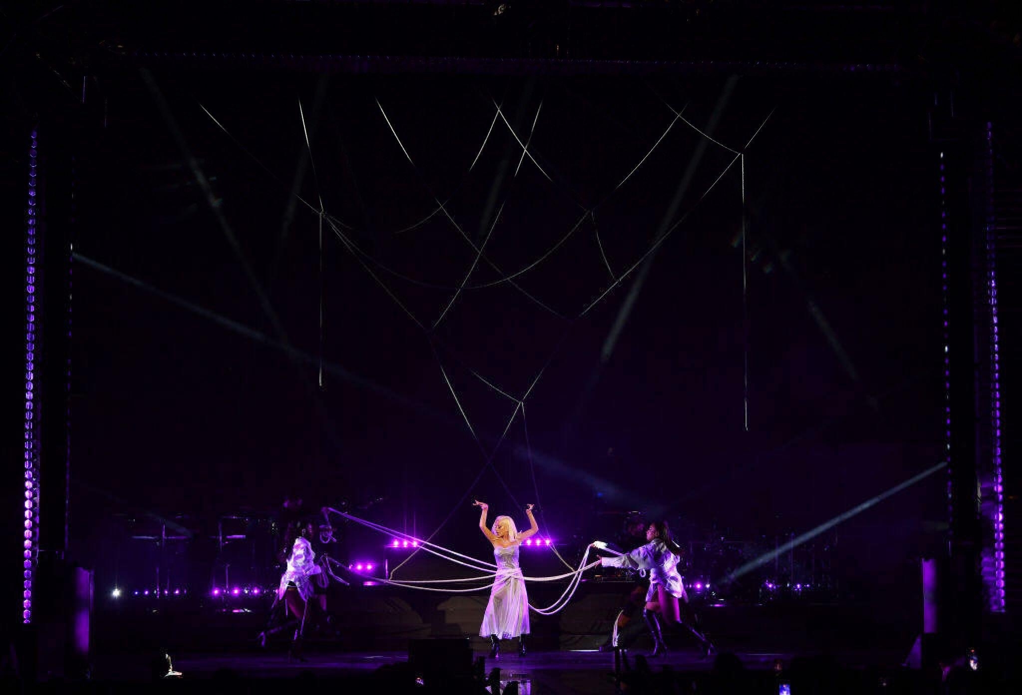 Vegas_residency_at_Voltaire_-_Xtina_Daily_-_XtinaHQ_28_.jpg Vegas_residency_at_Voltaire_-_Xtina_Daily_-_XtinaHQ_28_.jpg