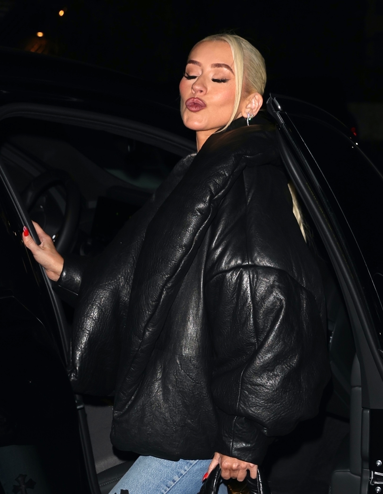 XtinaDaily_004.jpg XtinaDaily_004.jpg