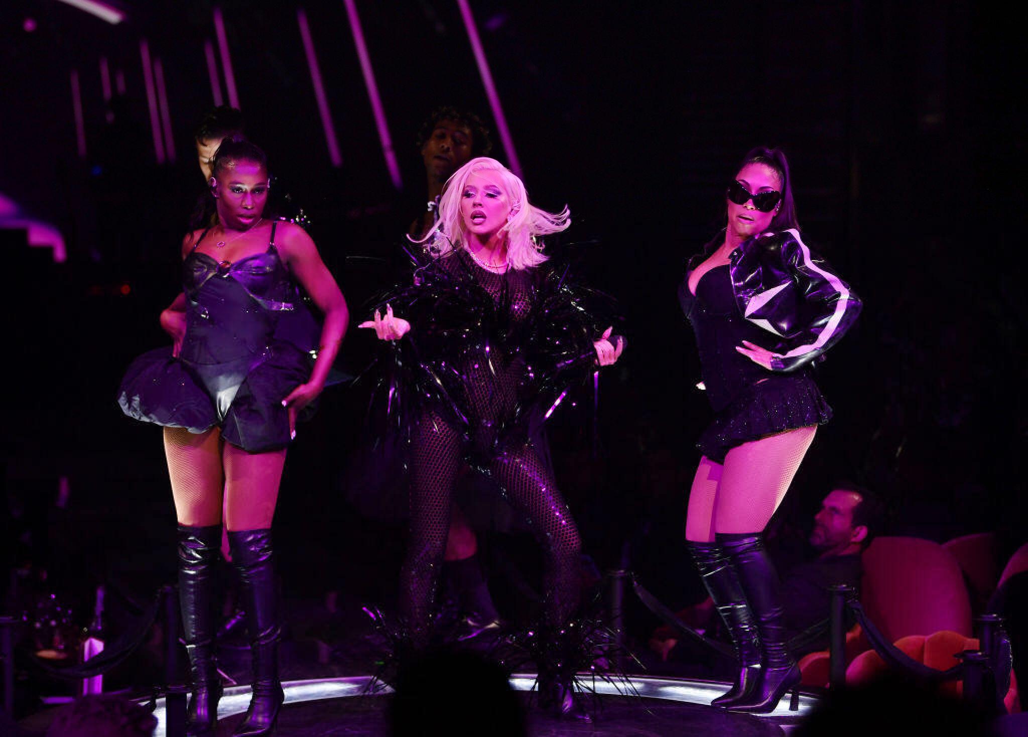 Xtina_Voltaire_-_0003_.jpg Xtina_Voltaire_-_0003_.jpg