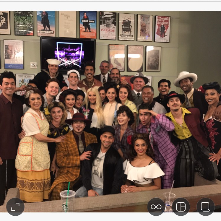 Zoot_Suit_Show_in_Los_Angeles_-_March_31-05.jpg Zoot_Suit_Show_in_Los_Angeles_-_March_31-05.jpg