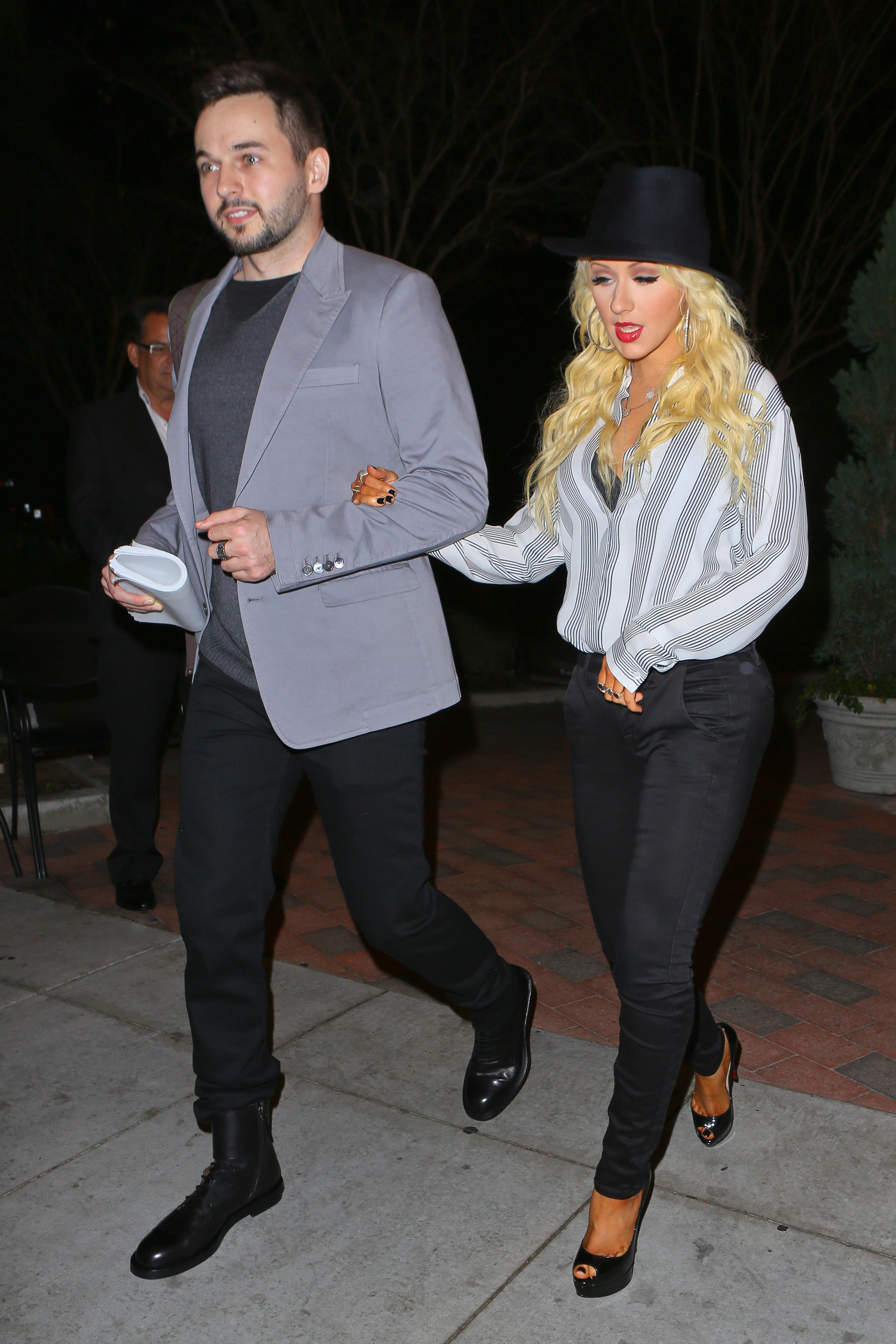 _Christina_Aguilera_HQCandids_28729_.jpg
