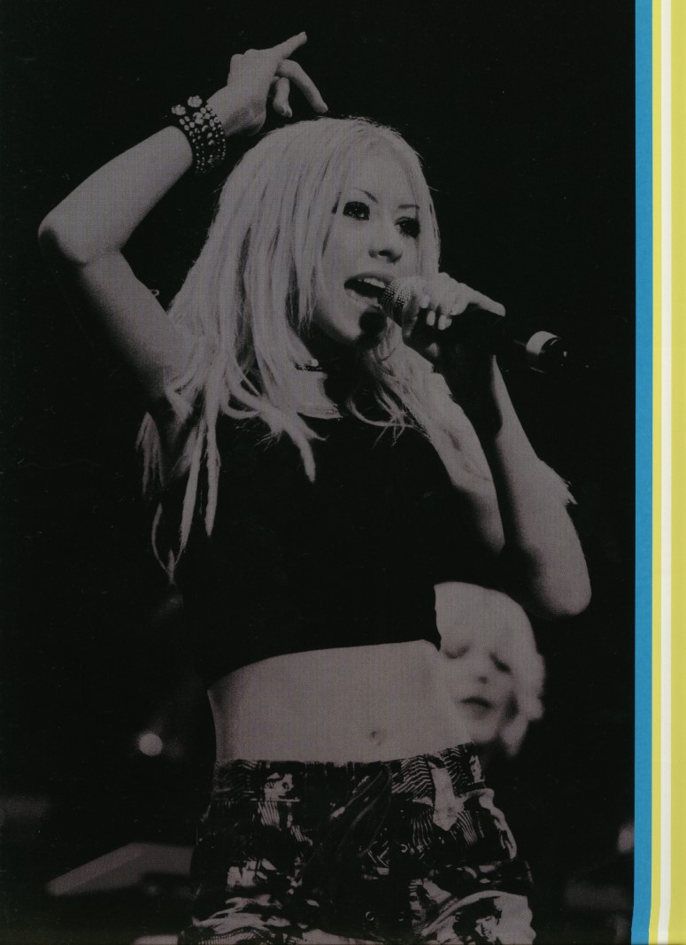 _Sears_and_Levis_Japanese_Tourbook_2001_-_XtinaDaily_106.jpg