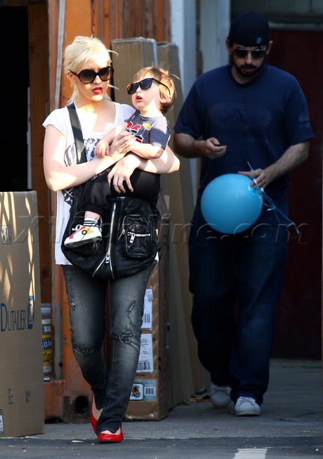 aguilera051409_03.jpg aguilera051409_03.jpg