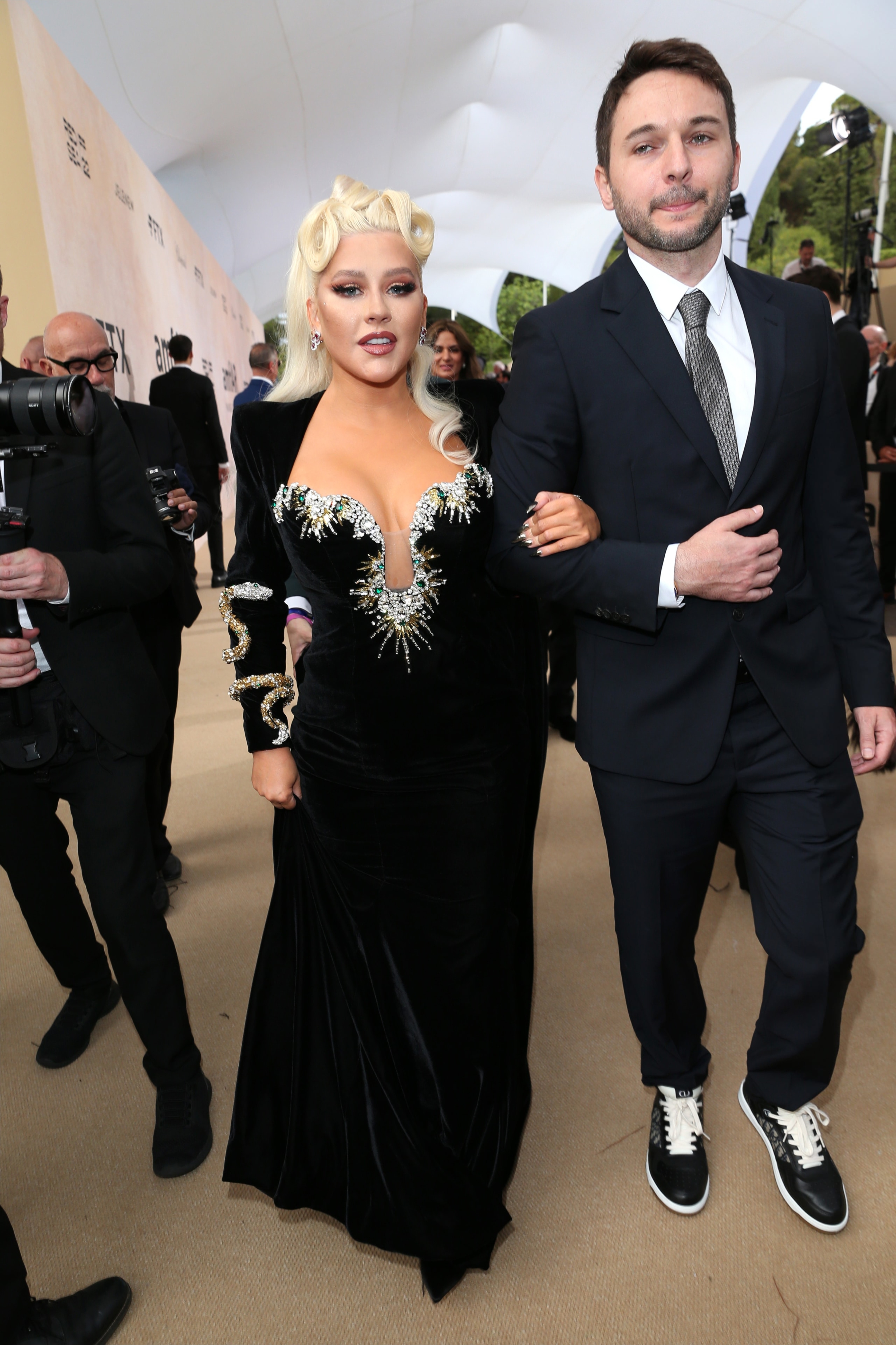 amfAR_Gala_Cannes_2022_-_Christina_Aguilera_-_Xtina_Daily_00069.jpg amfAR_Gala_Cannes_2022_-_Christina_Aguilera_-_Xtina_Daily_00069.jpg