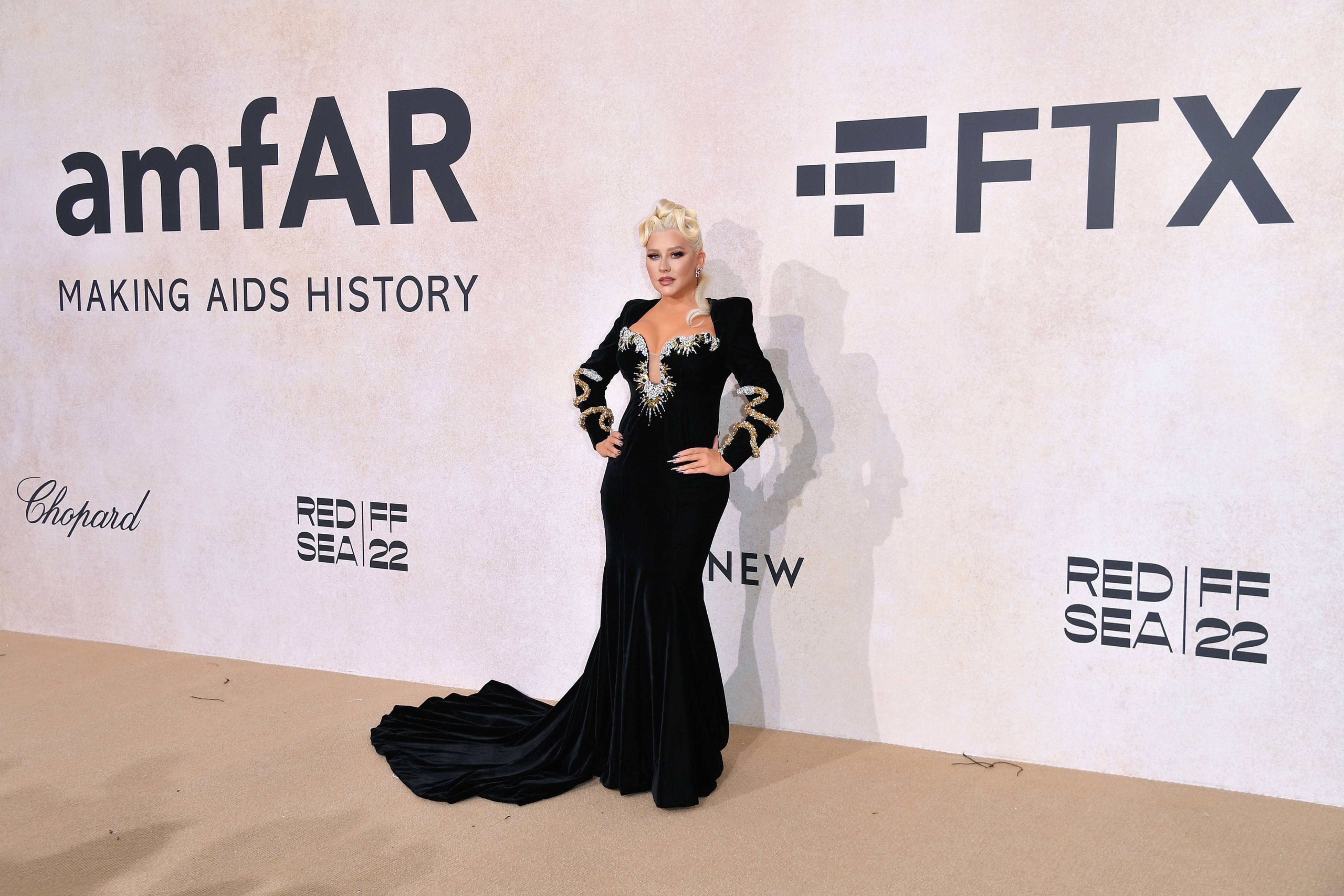 amfAR_Gala_Cannes_2022_-_Christina_Aguilera_-_Xtina_Daily_00076.jpg