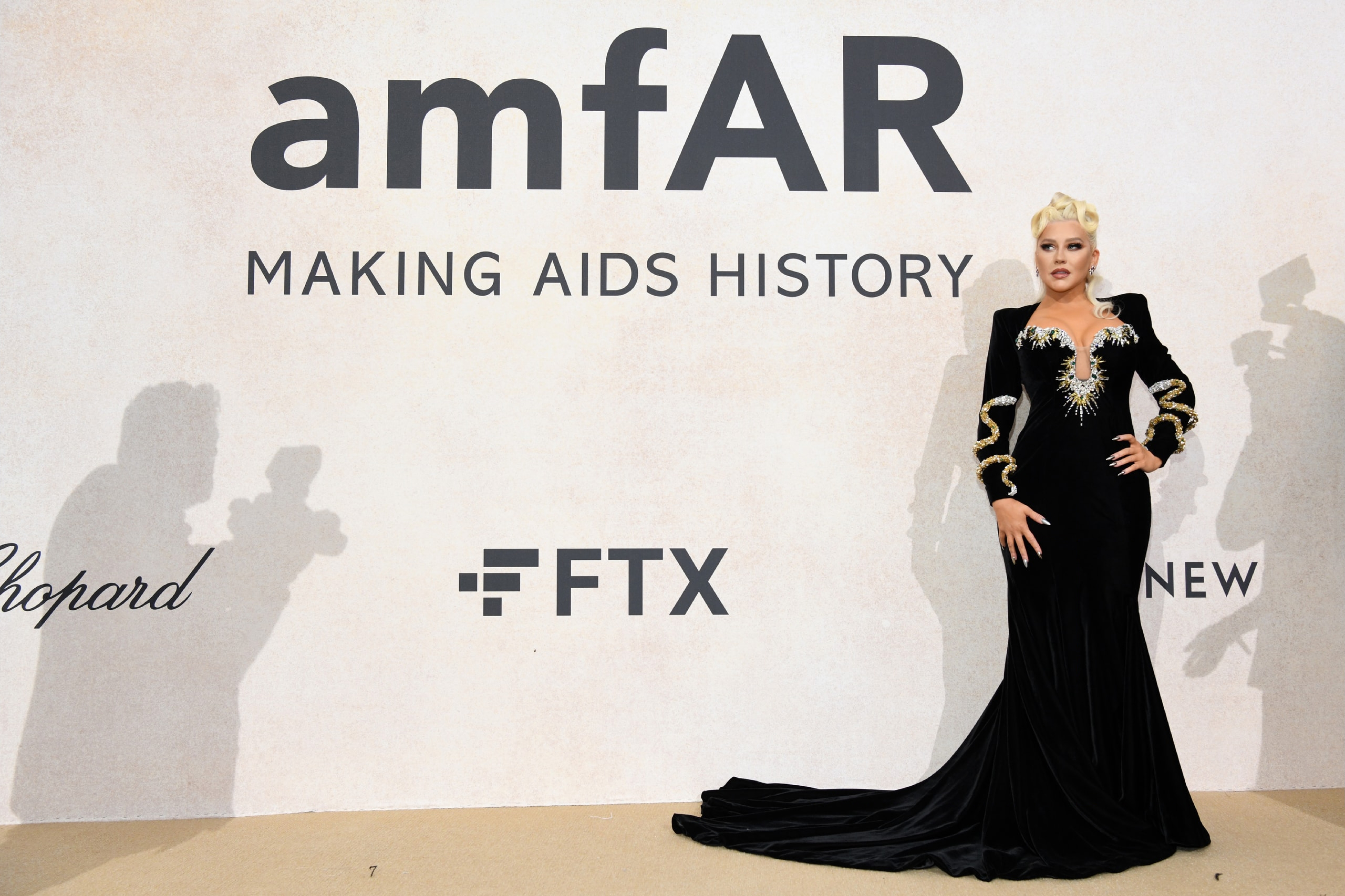 amfAR_Gala_Cannes_2022_-_Christina_Aguilera_-_Xtina_Daily_00100.jpg