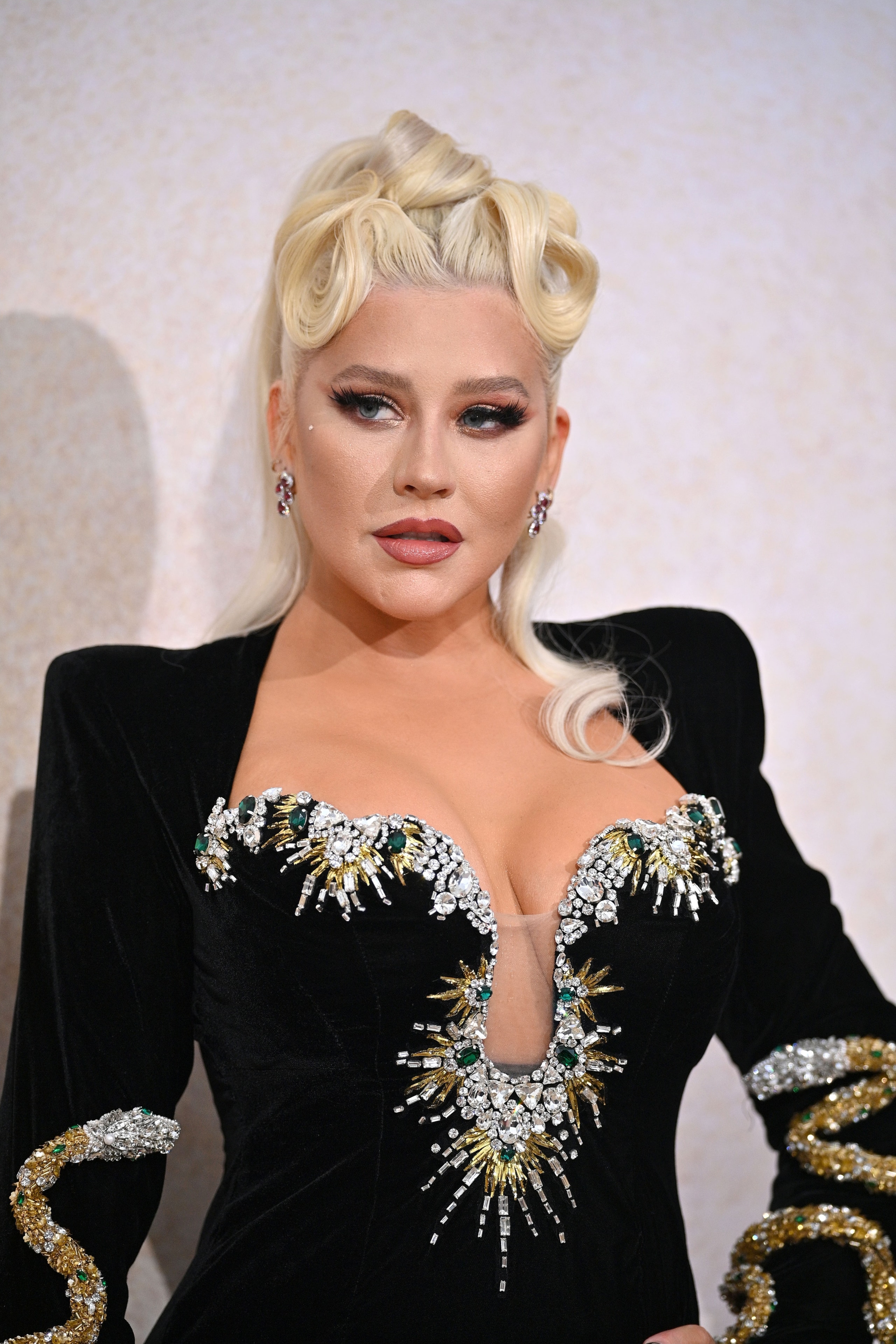 amfAR_Gala_Cannes_2022_-_Christina_Aguilera_-_Xtina_Daily_00109.jpg