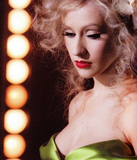 burlesque-200995l.jpg burlesque-200995l.jpg