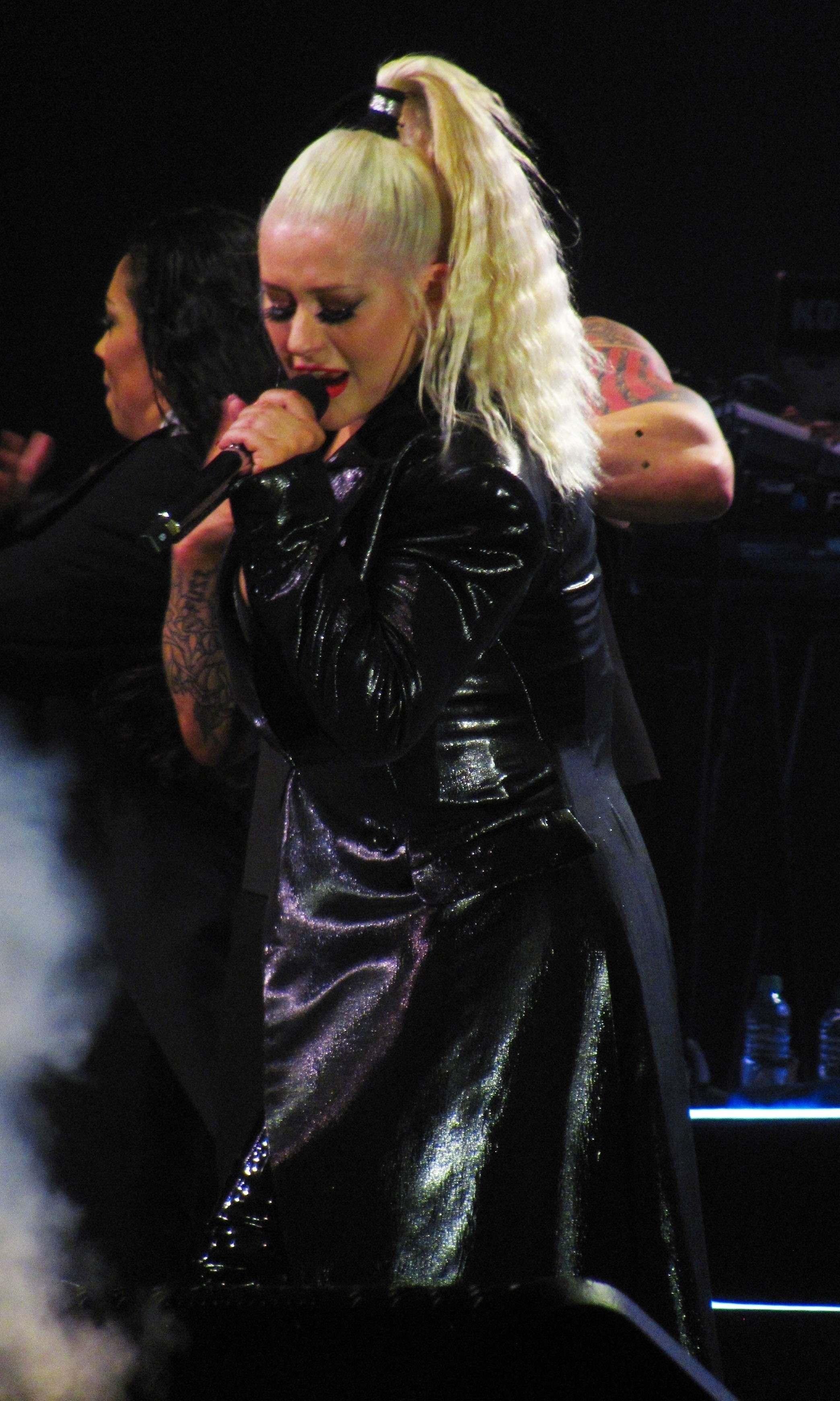 christina-aguilera_09112019e_23.jpg