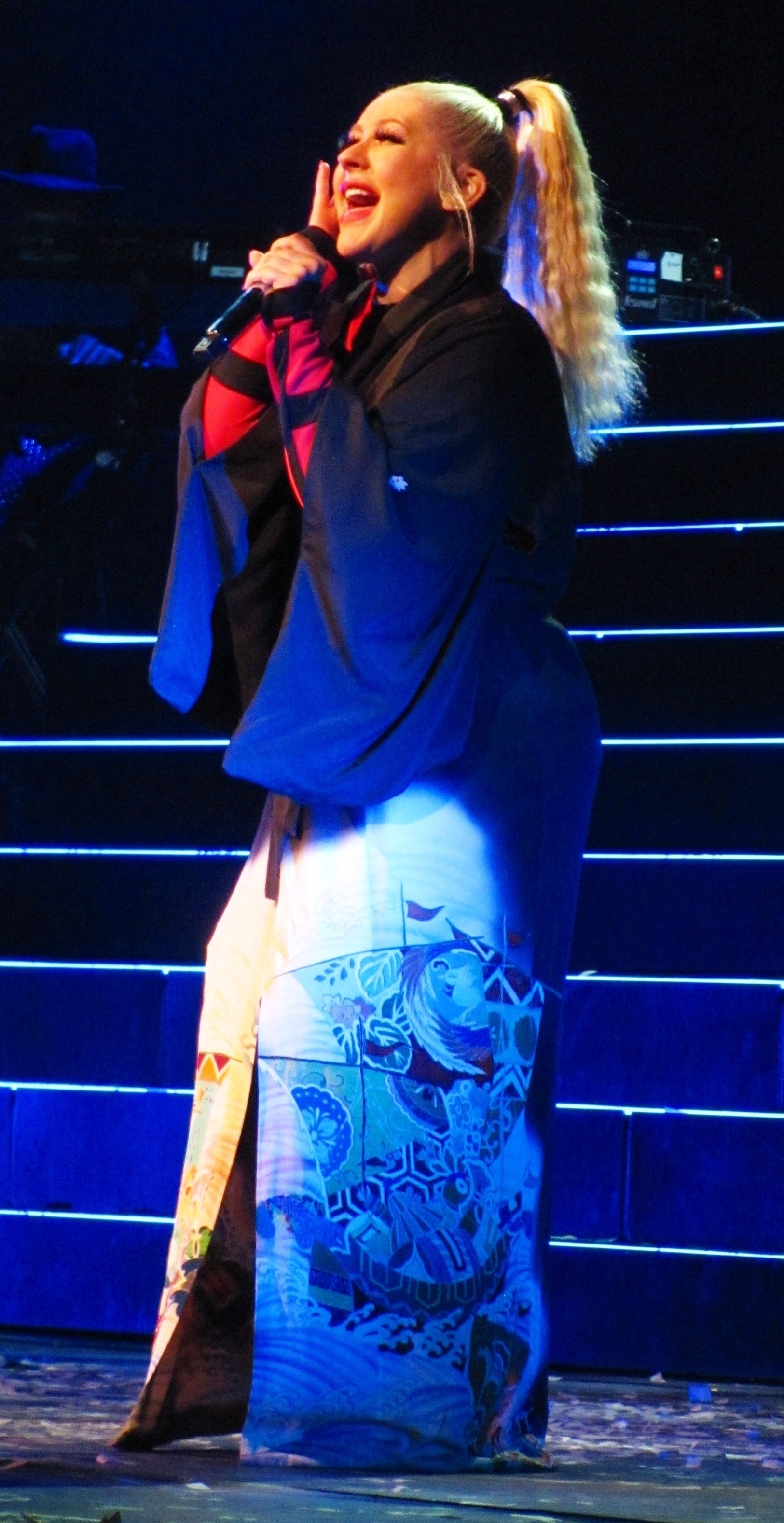 christina-aguilera_09112019e_45.jpg