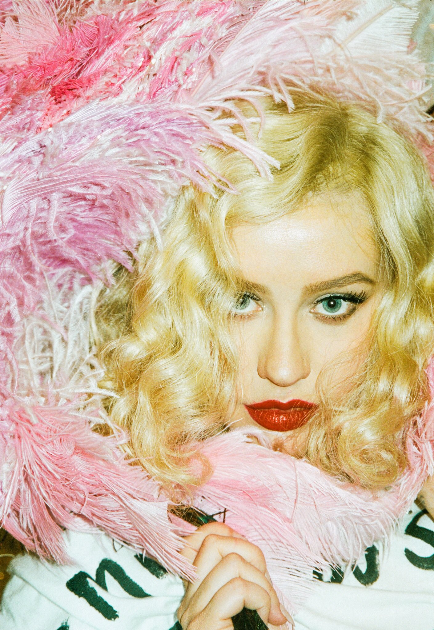 christina_aguilera_louie_banks002.jpg