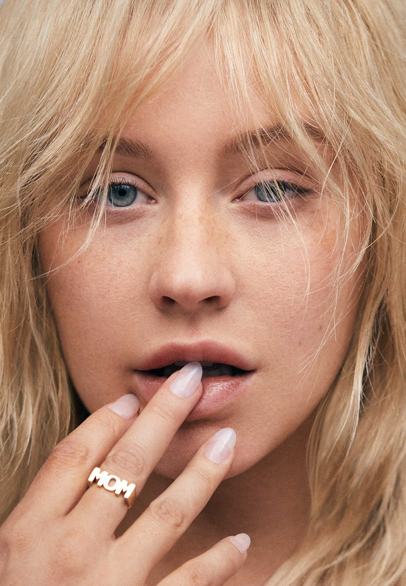 paper_christina_aguilera002.jpg paper_christina_aguilera002.jpg