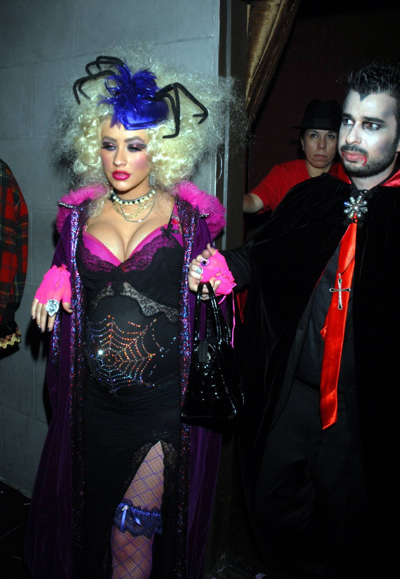 party_oct31_1193960934.jpg party_oct31_1193960934.jpg