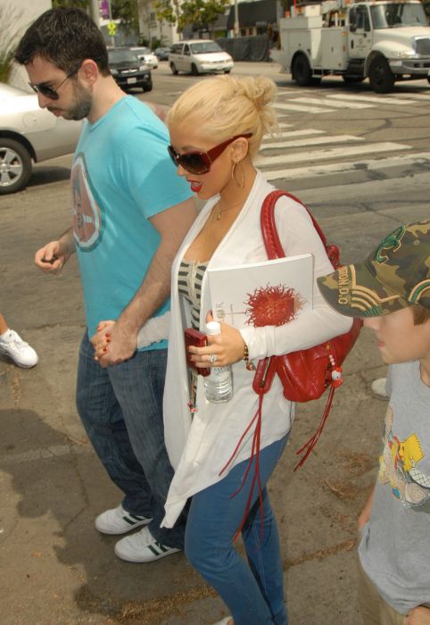 shopping_aug14_1187215847.jpg shopping_aug14_1187215847.jpg