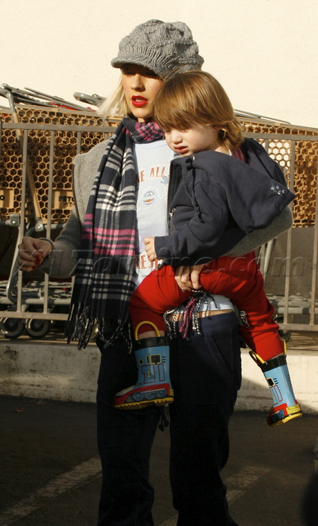 shopping_dec24_1261809597.jpg shopping_dec24_1261809597.jpg