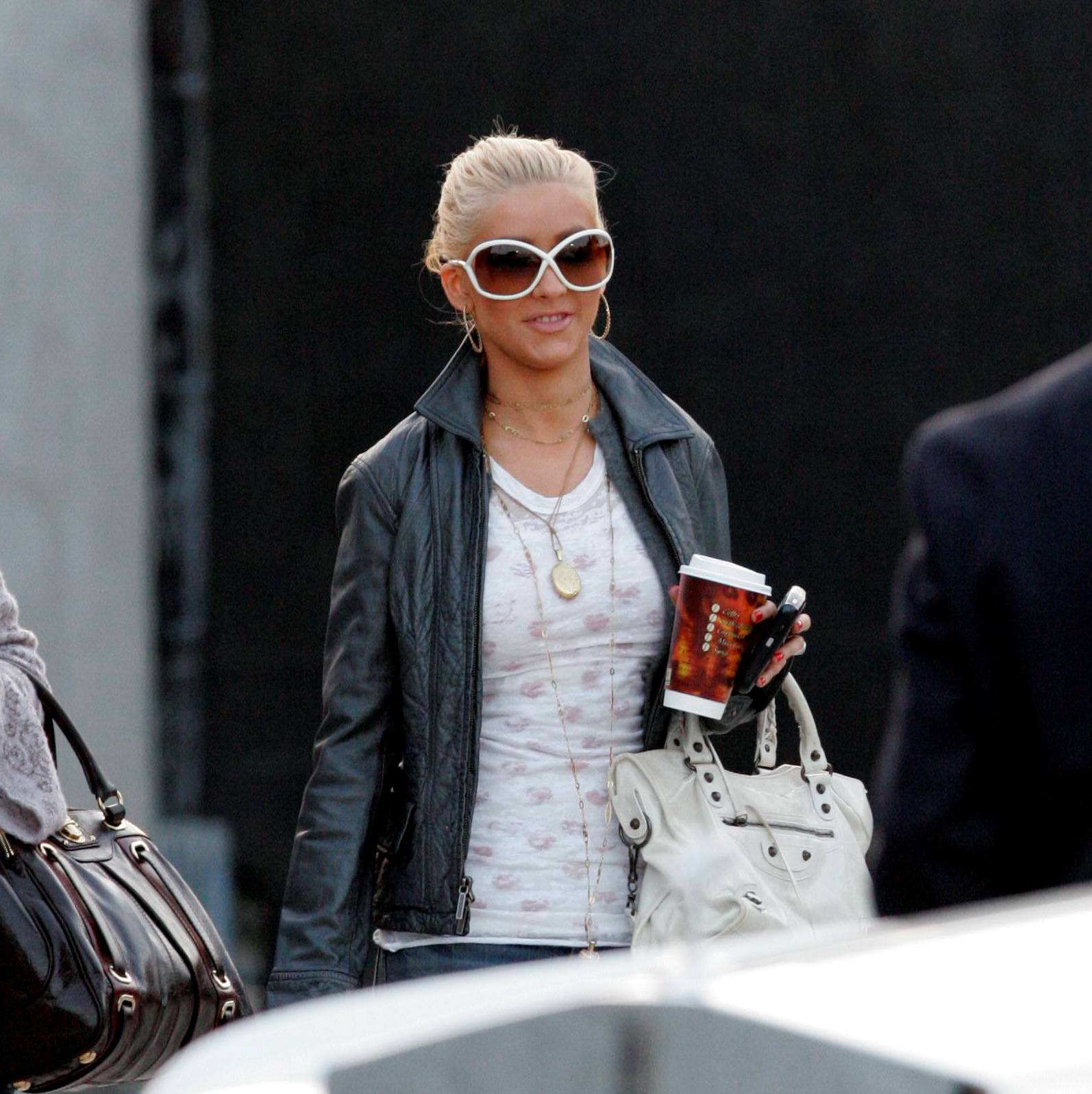 shopping_may14_1179300795.jpg shopping_may14_1179300795.jpg