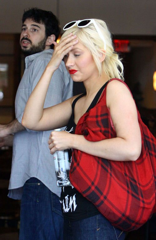 shopping_may20_1242908994.jpg shopping_may20_1242908994.jpg