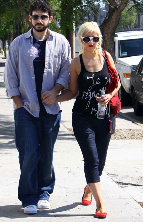 shopping_may20_1242909261.jpg shopping_may20_1242909261.jpg