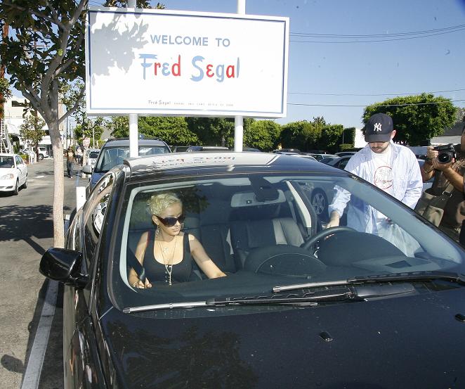 shoppingfredsegal068.jpg shoppingfredsegal068.jpg