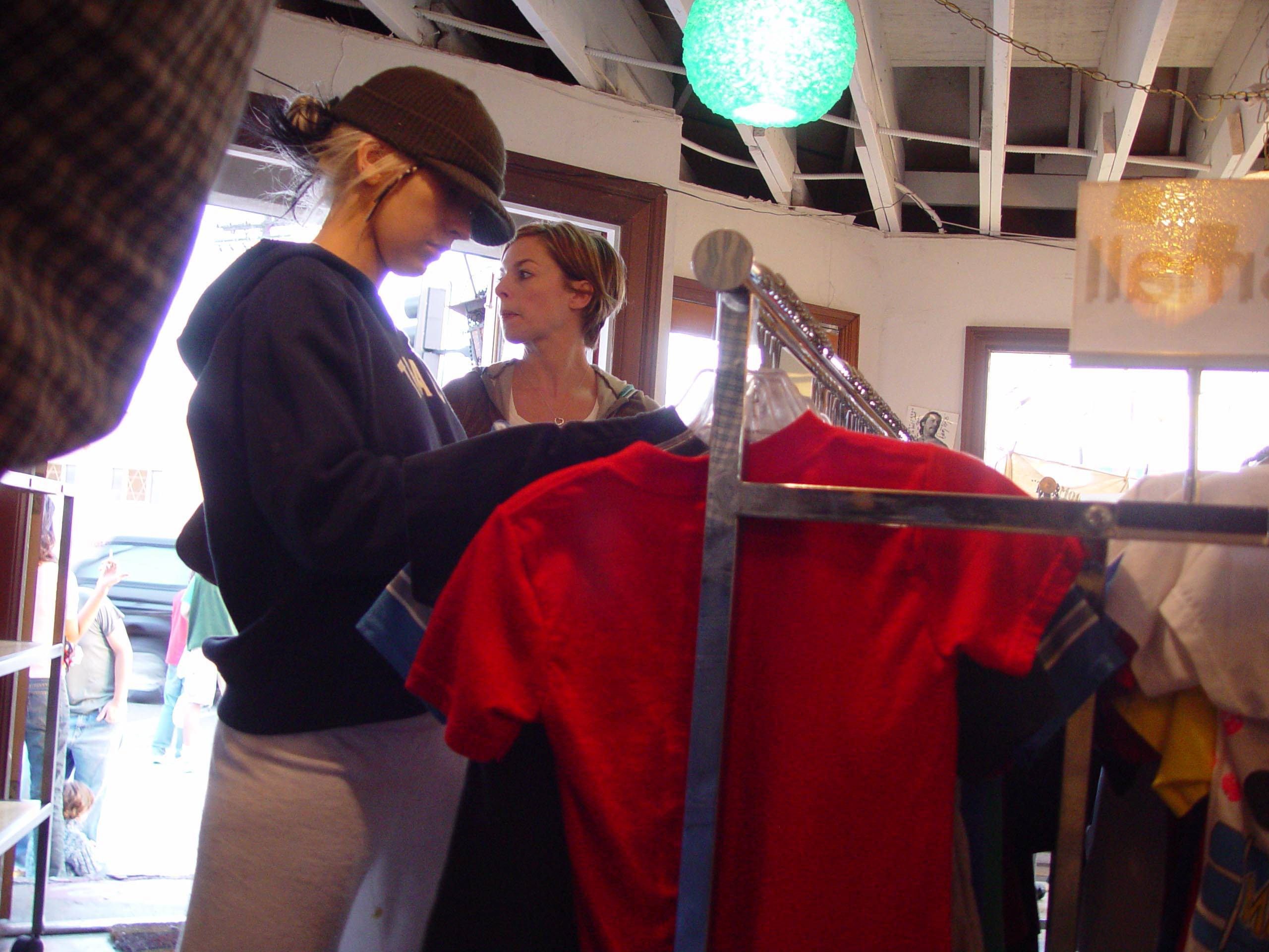 shoppinghollywoodoct2702_1081879644.jpg shoppinghollywoodoct2702_1081879644.jpg