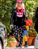 Filename=082573023.jpg
Filesize=51KiB
Dimensions=301x450
Date added=Jan 22, 2019 082573023.jpg