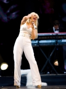 Africa_Rising_Festival_-_October_14_-_Christina_Aguilera_Daily_032.jpg