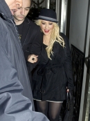 Arrives_at_Hix_restaurant_in_London_to_have_dinner_with_Matthew_Rutler_-_December_12_-_Christina_Aguilera_Daily_0002.jpg