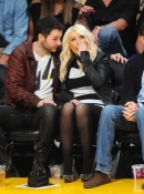 At_Lakers_vs_Oklahoma_City_Thunder_-_March_29_-_Christina_Aguilera_Daily_010.jpg