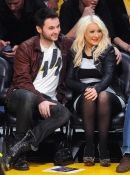At_Lakers_vs_Oklahoma_City_Thunder_-_March_29_-_Christina_Aguilera_Daily_016.jpg
