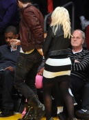 At_Lakers_vs_Oklahoma_City_Thunder_-_March_29_-_Christina_Aguilera_Daily_019.jpg