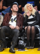 At_Lakers_vs_Oklahoma_City_Thunder_-_March_29_-_Christina_Aguilera_Daily_025.jpg