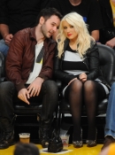 At_Lakers_vs_Oklahoma_City_Thunder_-_March_29_-_Christina_Aguilera_Daily_028.jpg