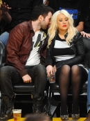 At_Lakers_vs_Oklahoma_City_Thunder_-_March_29_-_Christina_Aguilera_Daily_031.jpg