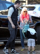 At_Mr__Bones_Pumpkin_Patch_In_West_Hollywood_With_Max_And_Matt_-_October_14_-_Christina_Aguilera_Daily_0004.jpg
