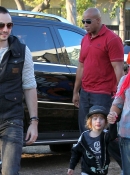 At_Mr__Bones_Pumpkin_Patch_In_West_Hollywood_With_Max_And_Matt_-_October_14_-_Christina_Aguilera_Daily_0008.jpg