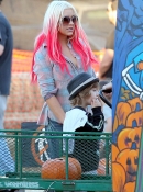 At_Mr__Bones_Pumpkin_Patch_In_West_Hollywood_With_Max_And_Matt_-_October_14_-_Christina_Aguilera_Daily_0020.jpg