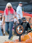 At_Mr__Bones_Pumpkin_Patch_In_West_Hollywood_With_Max_And_Matt_-_October_14_-_Christina_Aguilera_Daily_0025.jpg